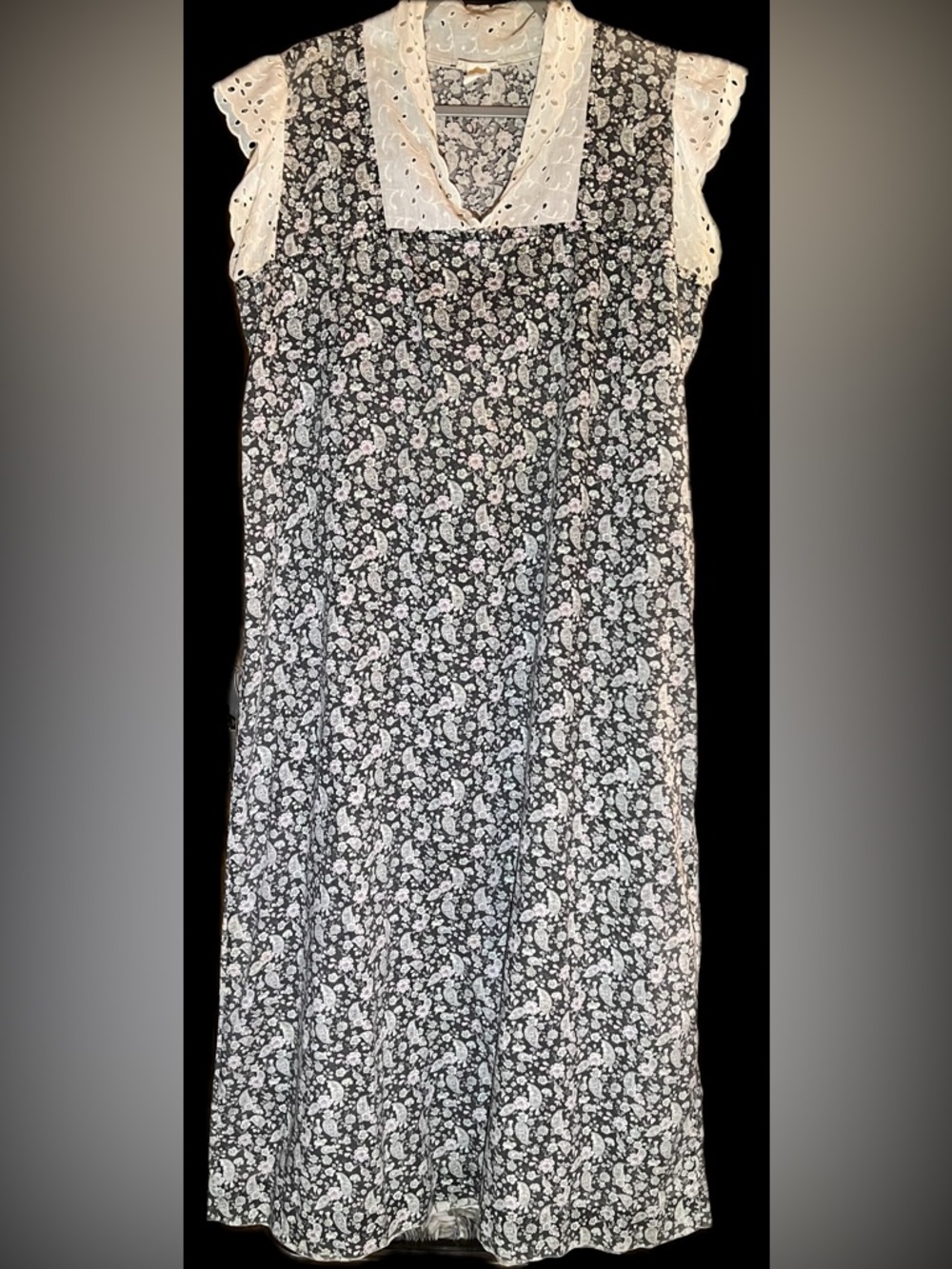 Made in Hawaii Sleeveless Muumuu